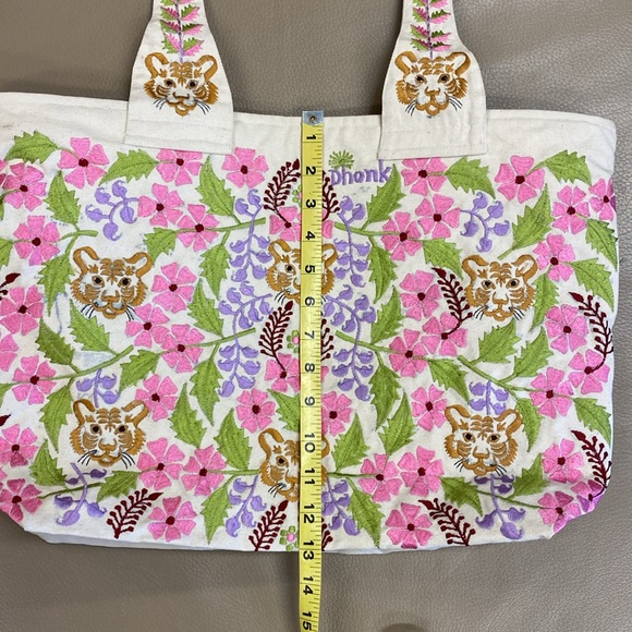 Tiger Bag - Embroidered from India - Picture 9 of 10